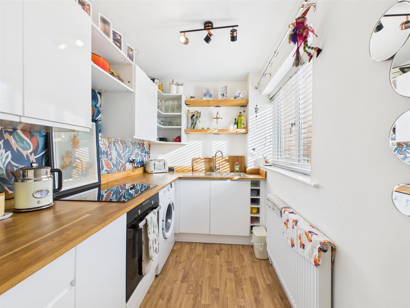 2 Ashbourne Drive, Lancaster LA1 2DW